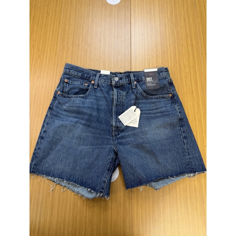 Levi's 501 Original Shorts Men's 32 Button fly Blue Denim 11" inseams New